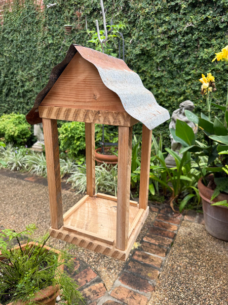 Acadian Cottage Feeder Large
